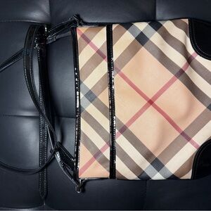 Authentic Rare Burberry Crossbody – Classic Design – Hard to Find